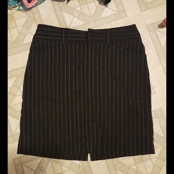 Pinstrip skirt - Picture 1 of 2
